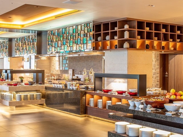 ハイアットリージェンシー瀬良垣アイランド沖縄 【航空券セット割】静かな海をひとり占め!美しく青い海に360度囲まれたリゾートアイランド(朝食付)