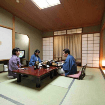 宇奈月温泉　延対寺荘 ☆【グルメ旅】【カジュアル】老舗料理旅館の伝統の味をリーズナブルに楽しむ「四季彩り会席」プラン　ダイナミックパッケージ