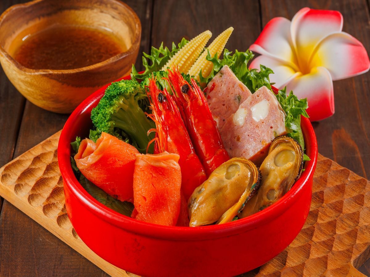 ハワイアンズグランピング マウナヴィレッジ 【夕食時飲み放題付き】福島牛と海鮮のグランピングBBQ宿泊プラン