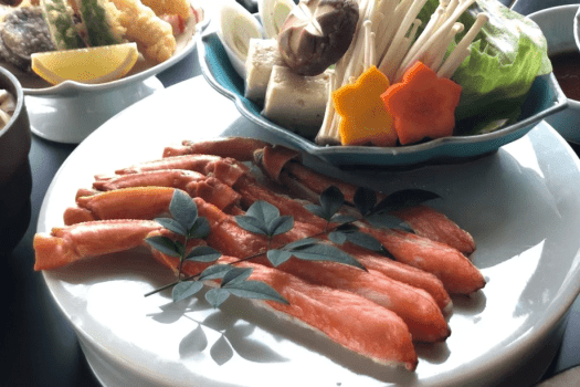 海の旅亭おきなわ名嘉真荘 【期間限定】南国沖縄で味わう北海の美食「蟹づくし御膳」|焼蟹・蟹しゃぶ・蟹天ぷら【夕朝食付】