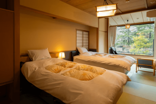 まつさき 【本館瑞雲棟】和室ベット付(12畳+10畳)/温泉半露天付