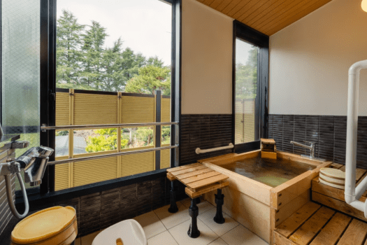 まつさき 【本館瑞雲棟】和室ベット付(12畳+10畳)/温泉半露天付