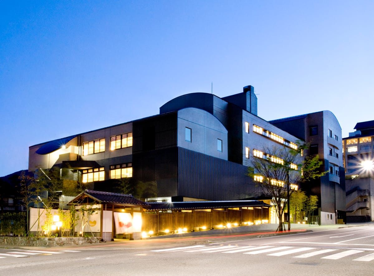 別府温泉－竹と椿のお宿－花べっぷ 【2026年3月6日リニューアル】1泊朝食付 ラウンジ利用無料 別府駅徒歩6分で温泉を満喫 夕食なし