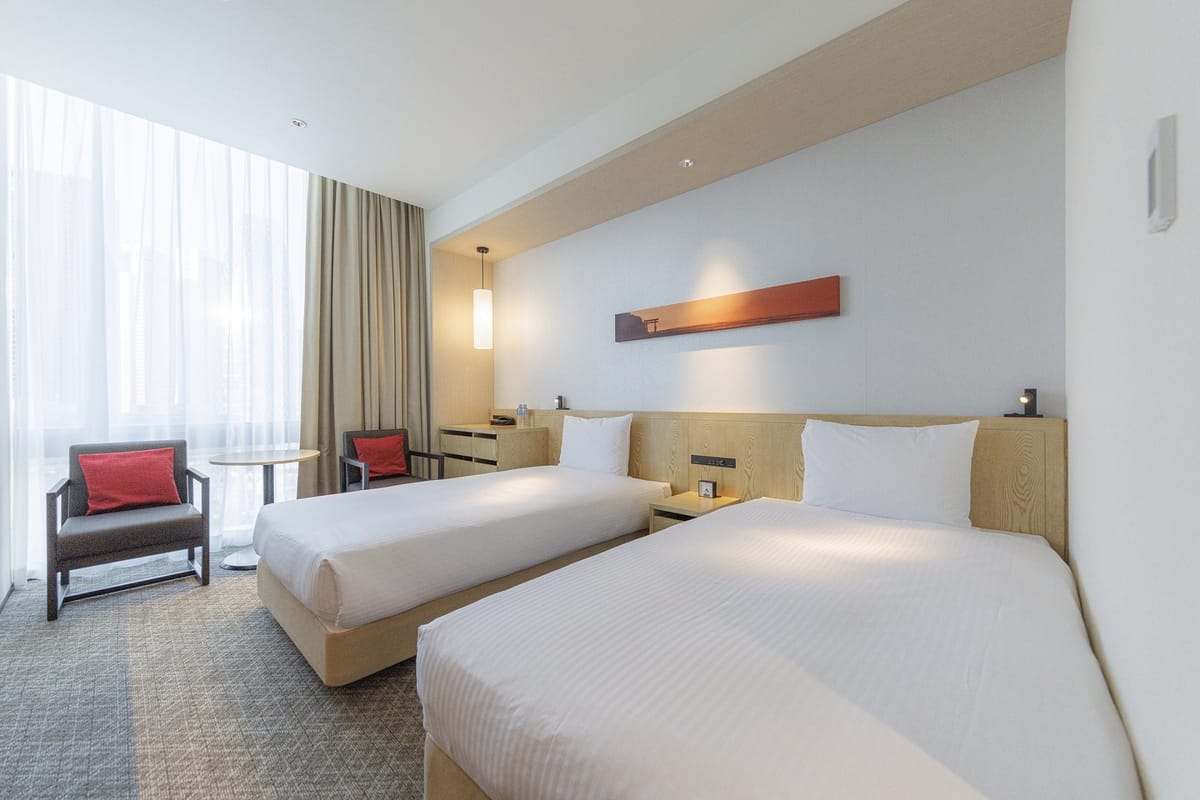 JR九州ホテルブラッサム新宿 【ベストレート】＜食事なし＞JR新宿駅南口＆バスタ新宿より徒歩３分！チェックイン14時より