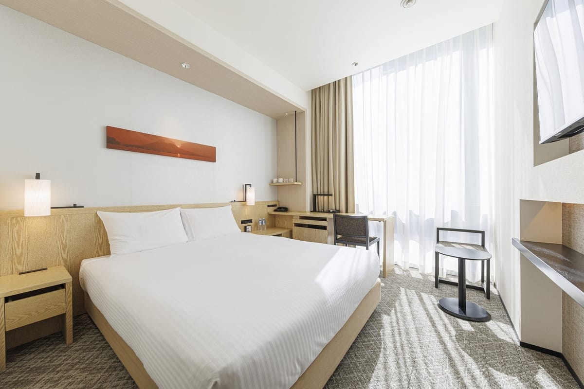 JR九州ホテルブラッサム新宿 【ベストレート】＜食事なし＞JR新宿駅南口＆バスタ新宿より徒歩３分！チェックイン14時より