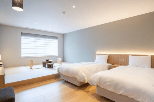層雲閣 【禁煙】スーペリアツイン　和洋室《和室+ベッド》【30㎡】