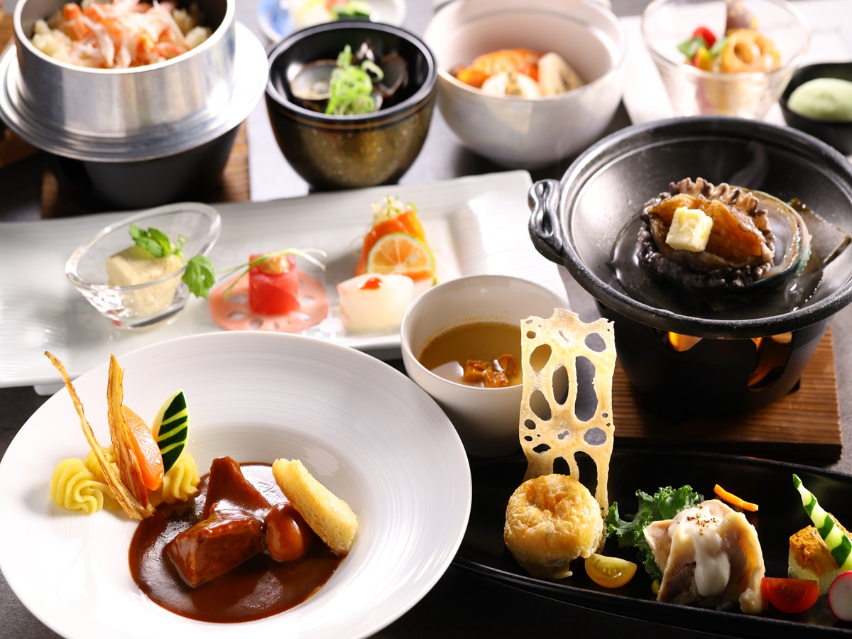 亀の井ホテル 潮来 【土地の恵み会席】新鮮な海の幸や洋食シェフが作る本格ビーフシチューが味わえる当ホテル一押し会席料理