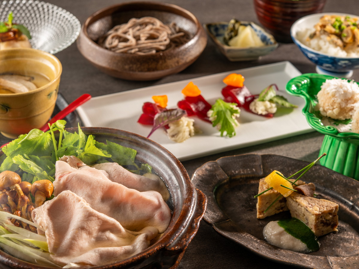 亀の井ホテル 青梅 【季節の会席】青梅ポークと春の旬を味わう