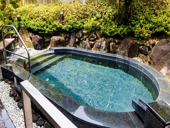 わんわんパラダイス 奈良生駒（旧：亀の井ホテル 大和平群）