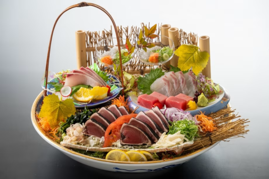 城西館 【迷ったらコレ！】鰹の藁焼きタタキはもちろん！豪快な皿鉢料理や土佐の珍味を味わう基本プラン