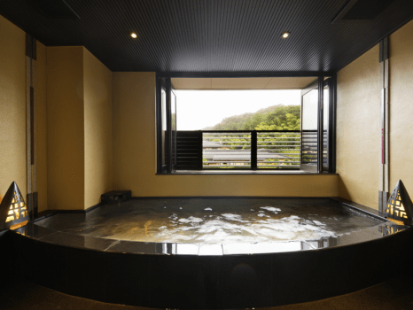 金沢湯涌温泉　百楽荘 ◆カップルプラン◆～大人の湯の贅を愉しむ～3大特典付『貸切露天＆個室食事＆レイトアウト』