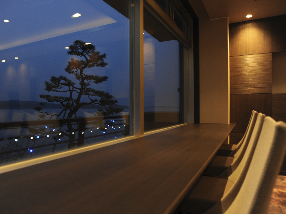 ゆけむりの宿 美湾荘 ◆能登復興☆泊まって応援◆七尾湾に面した小さなレストラン「海」旬満載のおまかせディナー（2食付）