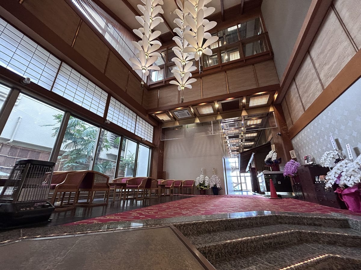 ゆけむりの宿 美湾荘 ◆能登復興☆泊まって応援◆和倉温泉に浸かってお部屋でのんびり過ごす◇体もココロも癒す旅（素泊り）