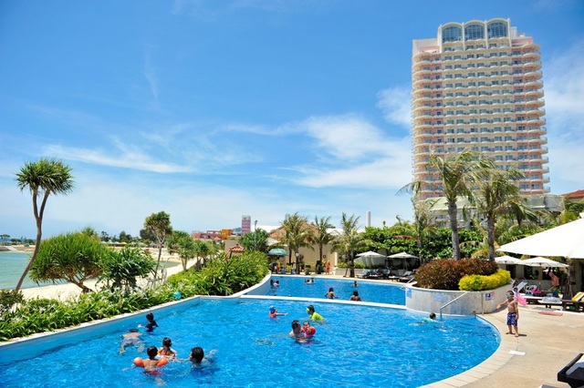 ザ・ビーチタワー沖縄 ★夕朝食付き★人気の北谷エリアで23階建ての高層ホテル！