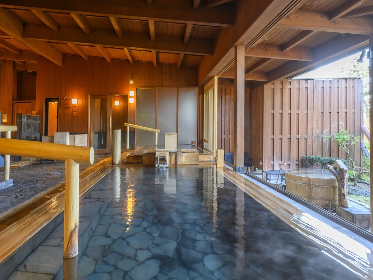 南紀白浜 浜千鳥の湯 海舟 【クエ大鍋会席】高級魚クエ料理6品 クエ鍋増量×〆は雑炊を堪能 淡泊かつ濃厚な味わいを