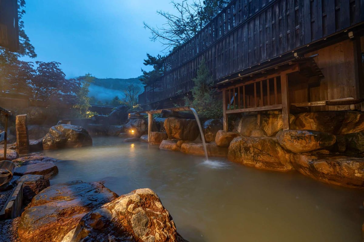 奥飛騨温泉郷 深山桜庵 別館 湯めぐりの宿 平湯館 ★【1泊朝食】25時迄チェックインOK★朴葉味噌や漬物ステーキの郷土料理が並ぶ朝食バイキングが人気♪