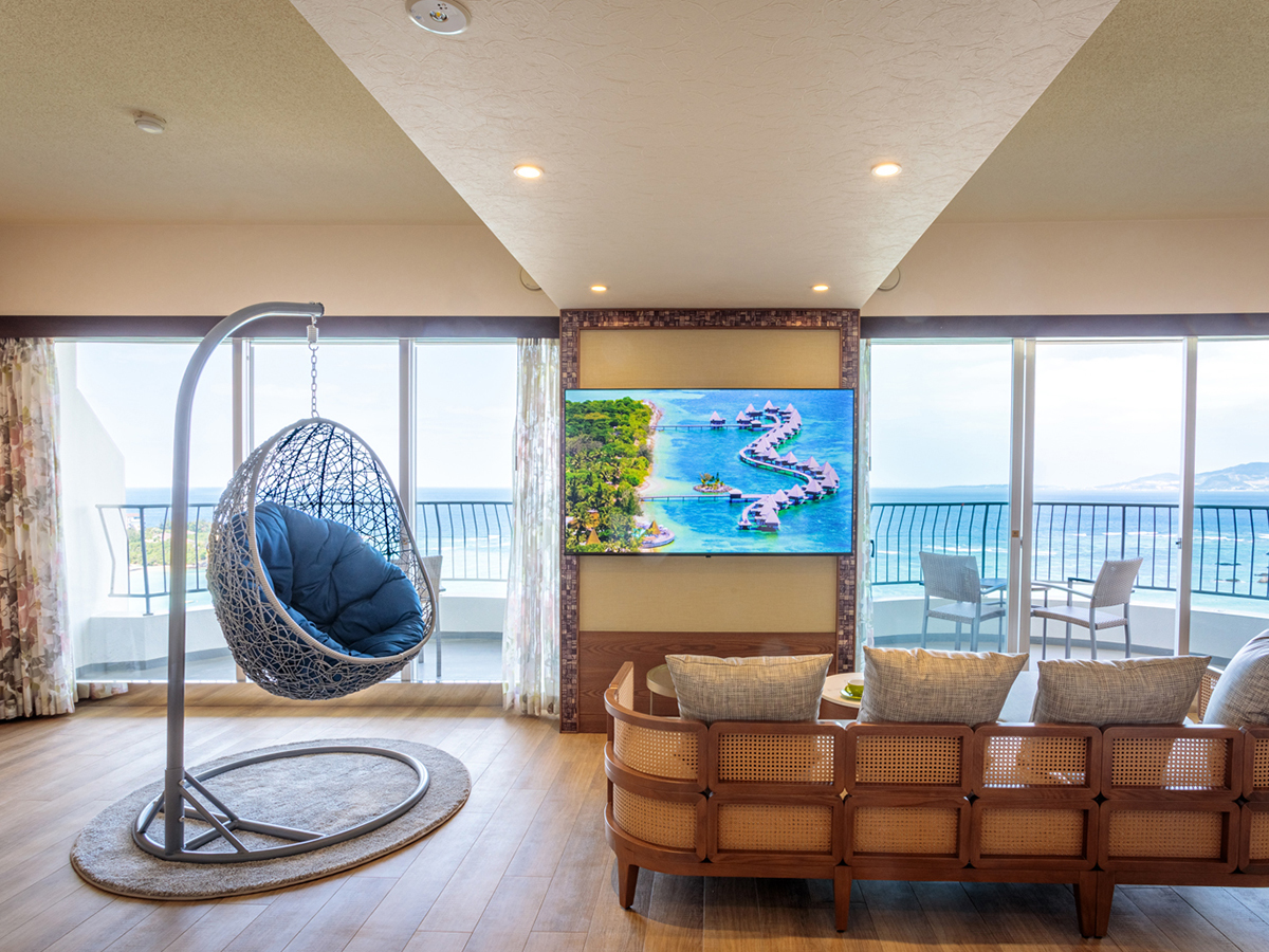 沖縄かりゆしビーチリゾートオーシャンスパ 【オーシャンタワーリニューアルルーム◆最上階7階】広さ60平米！海と空の絶景を望む贅沢空間／朝食付き