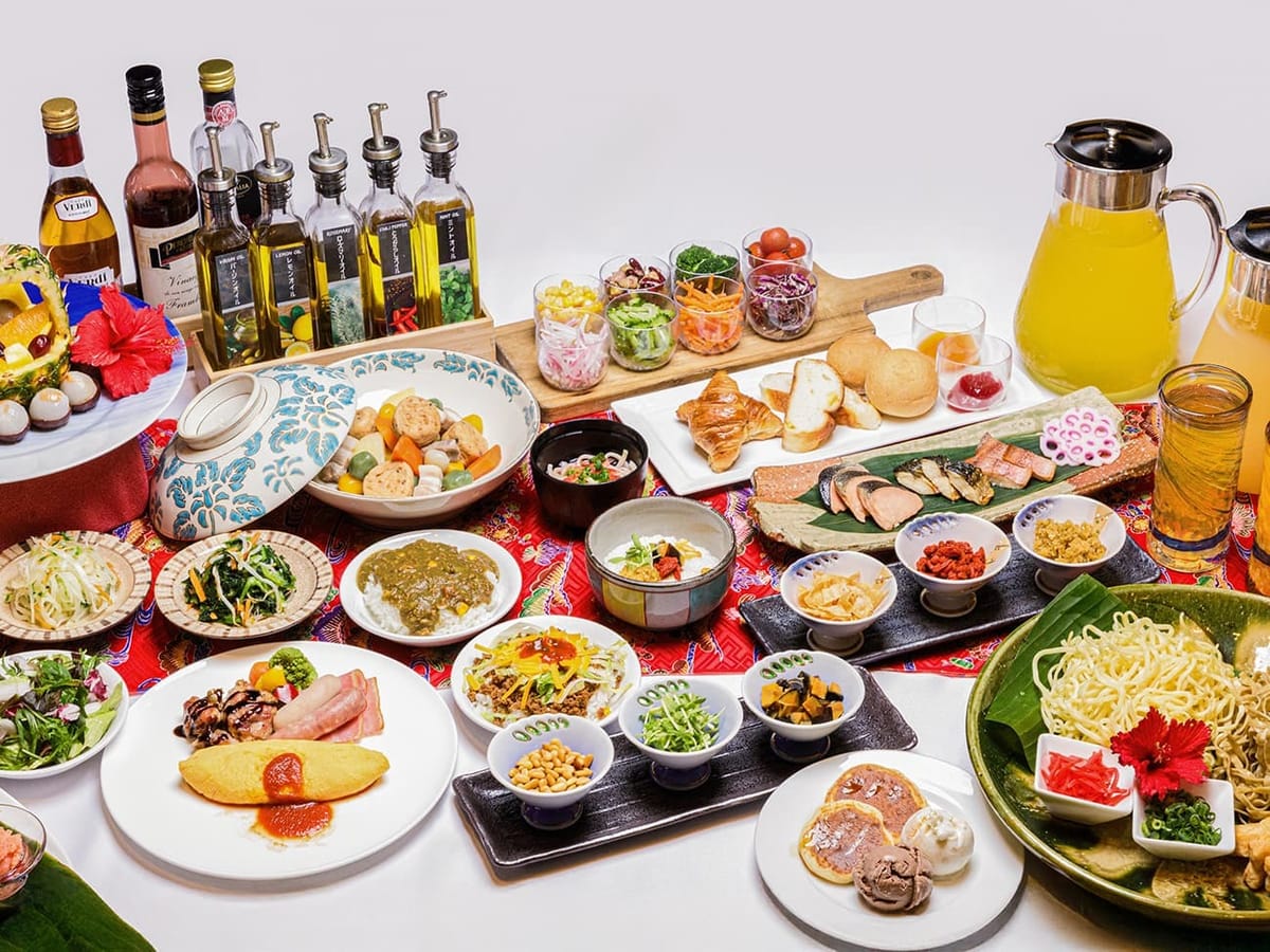 沖縄かりゆしビーチリゾートオーシャンスパ 【オーシャンタワーリニューアルルーム◆最上階7階】広さ60平米！海と空の絶景を望む贅沢空間／朝食付き