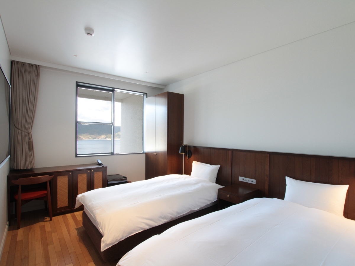 五島列島リゾートホテルマルゲリータ奈良尾 スーペリアツイン（奈良尾湾・海側）