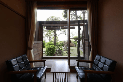 湯の宿　宮浜グランドホテル 【1階庭側・縁側付客室106号室10畳+4畳+広縁】（禁煙）