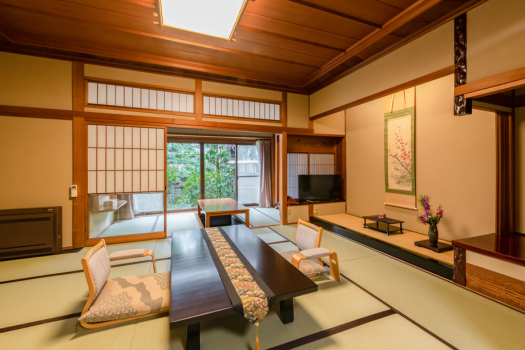 伝統旅館のぬくもり 灰屋 □離れ◇松風庵□伝統客室にうっとり。