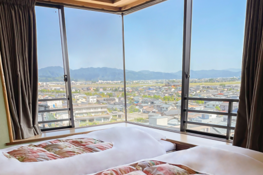 伝統旅館のぬくもり 灰屋 【本館十楽棟最上階】あわらの空をゆっくり眺める　2部屋限定禁煙ルーム（ベッド付き）