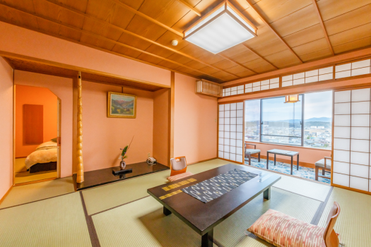 伝統旅館のぬくもり 灰屋 【本館十楽棟最上階】あわらの空をゆっくり眺める　2部屋限定禁煙ルーム（ベッド付き）