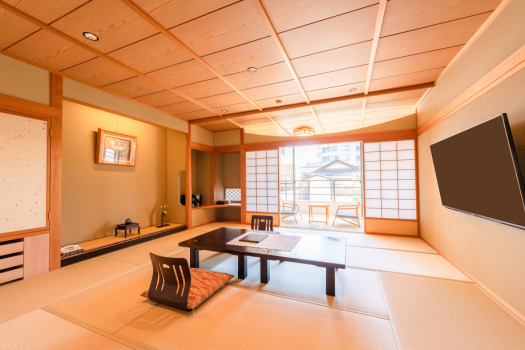 伝統旅館のぬくもり 灰屋 リニューアルオープン！和洋室ガーデンスイート観月亭　お庭を見ながら贅沢なひと時を