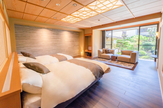 伝統旅館のぬくもり 灰屋 【限定2室の洋室 1室2名様利用のみ】洋室ガーデンスイート観月亭　特別な空間で贅沢なひと時を