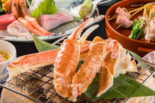 伝統旅館のぬくもり 灰屋 ★王道カニ会席★　焼・茹・鍋・刺で蟹を味わうフルコース
