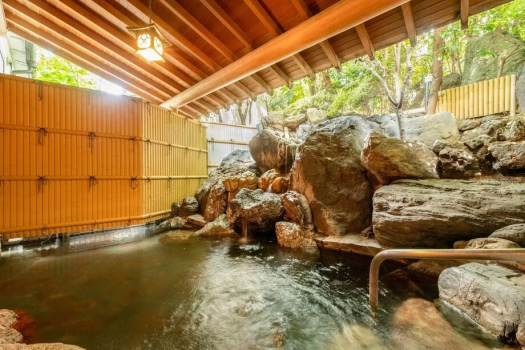 伝統旅館のぬくもり 灰屋 ★王道カニ会席★ 焼・茹・鍋・刺で蟹を味わうフルコース