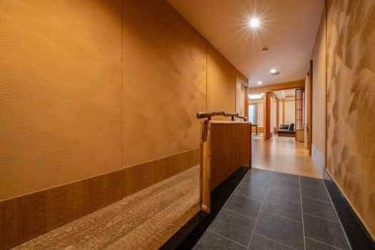 伝統旅館のぬくもり 灰屋 禁煙・ベッドルーム 和洋室のお部屋でゆっくりとした時間を過ごす大人のプラン(バリアフリー対応)