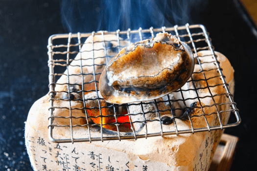 伝統旅館のぬくもり 灰屋 【若狭牛】×【活あわび】 灰屋自慢のご当地グルメプラン