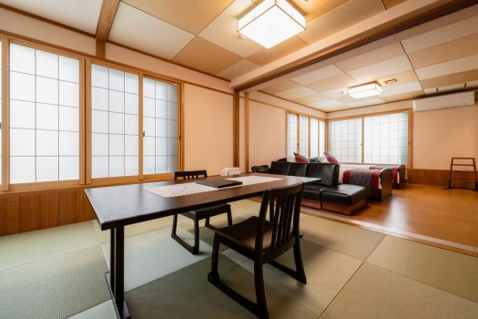 伝統旅館のぬくもり 灰屋 本館十楽棟　和洋室(バリアフリー)