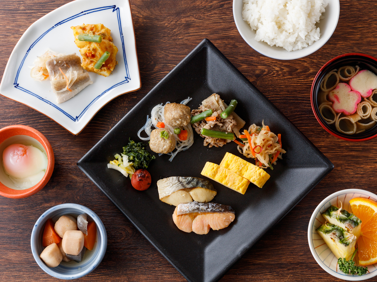 瑠璃光 【1泊朝食】仕事・観光後でも安心22時IN｜旅館の朝ごはんと温泉でリフレッシュ