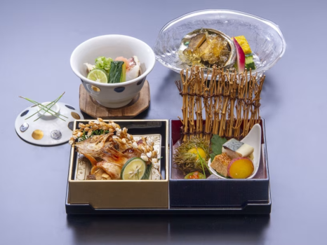 湯陣 千代の湯 【公式サイトダイナミックパッケージ限定×あわび×島根和牛×夕食お食事処】厳選島根グルメ！「山海の饗宴会席」