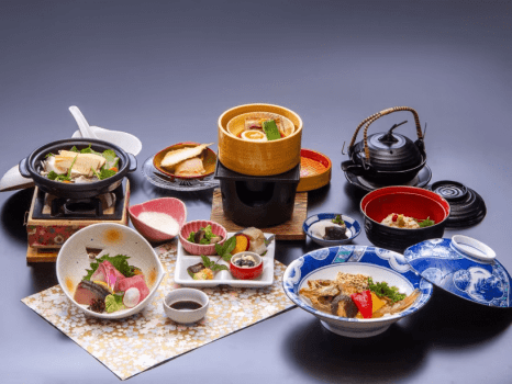 湯陣 千代の湯 【公式サイトダイナミックパッケージ限定×リーズナブル】ご夕食は量が控えめの季節の会席「美味少量プラン」