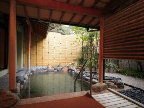 湯陣 千代の湯 【公式サイトダイナミックパッケージ限定×リーズナブル】ご夕食は量が控えめの季節の会席「美味少量プラン」