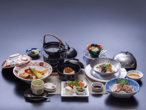 湯陣 千代の湯 【公式サイトダイナミックパッケージ限定×リーズナブル】ご夕食は量が控えめの季節の会席「美味少量プラン」