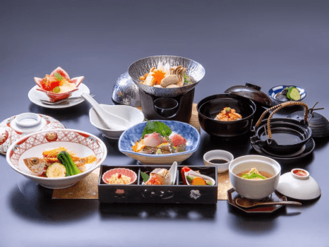 湯陣 千代の湯 【公式サイトダイナミックパッケージ限定×リーズナブル】ご夕食は量が控えめの季節の会席「美味少量プラン」