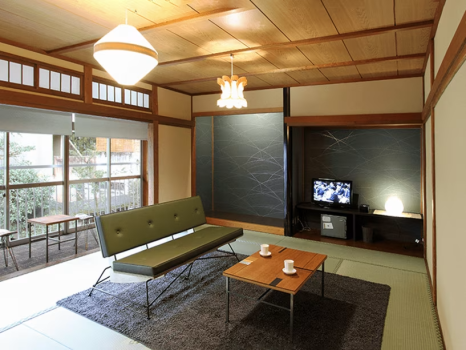 湯陣 千代の湯 【西館】モダン和室１５畳（トイレ付）＜お食事処＞【禁煙】