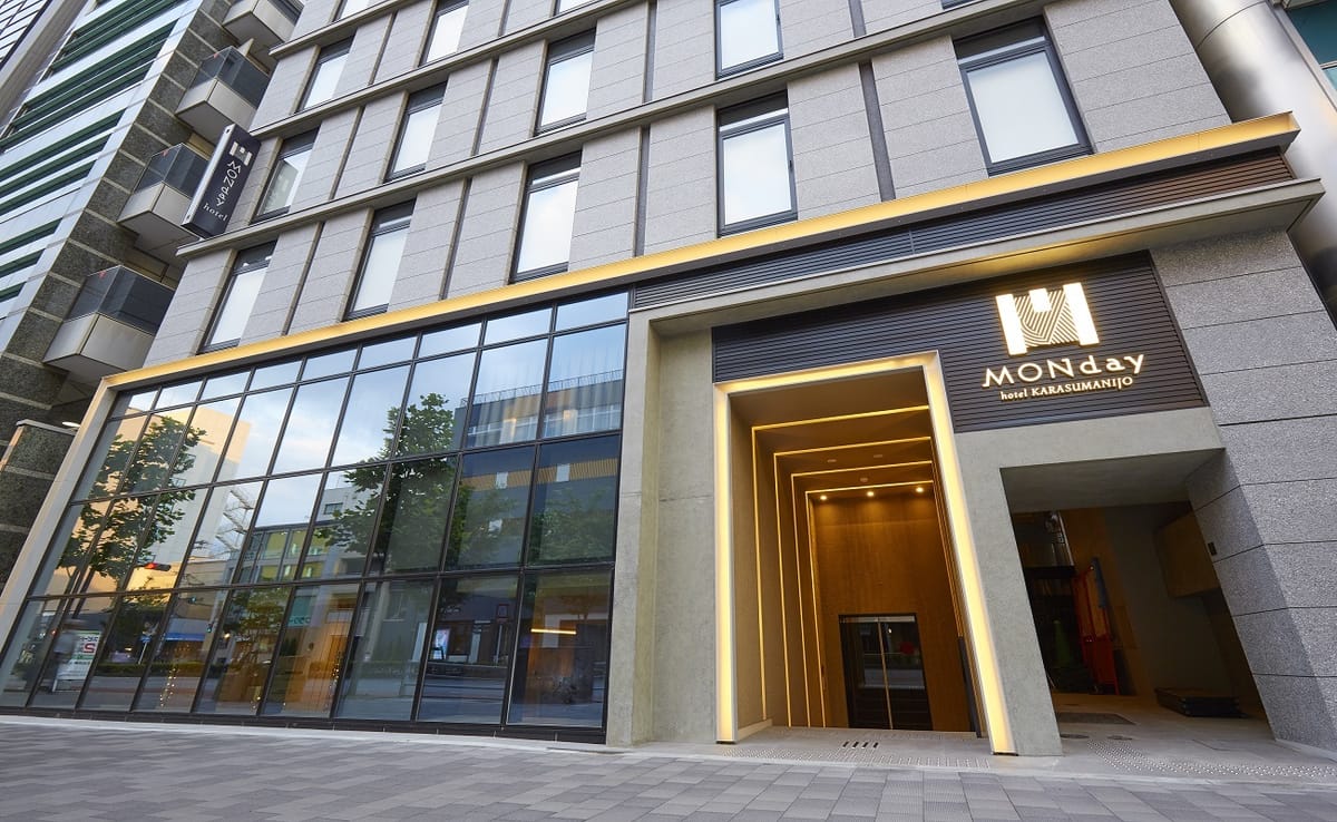 hotel MONday 京都烏丸二条 【ツアービルダー限定】期間限定スペシャルプライス★全館wifi完備★京都観光スポット行シャトルバス有！（朝食付）※2025年10月31日～宿泊プラン