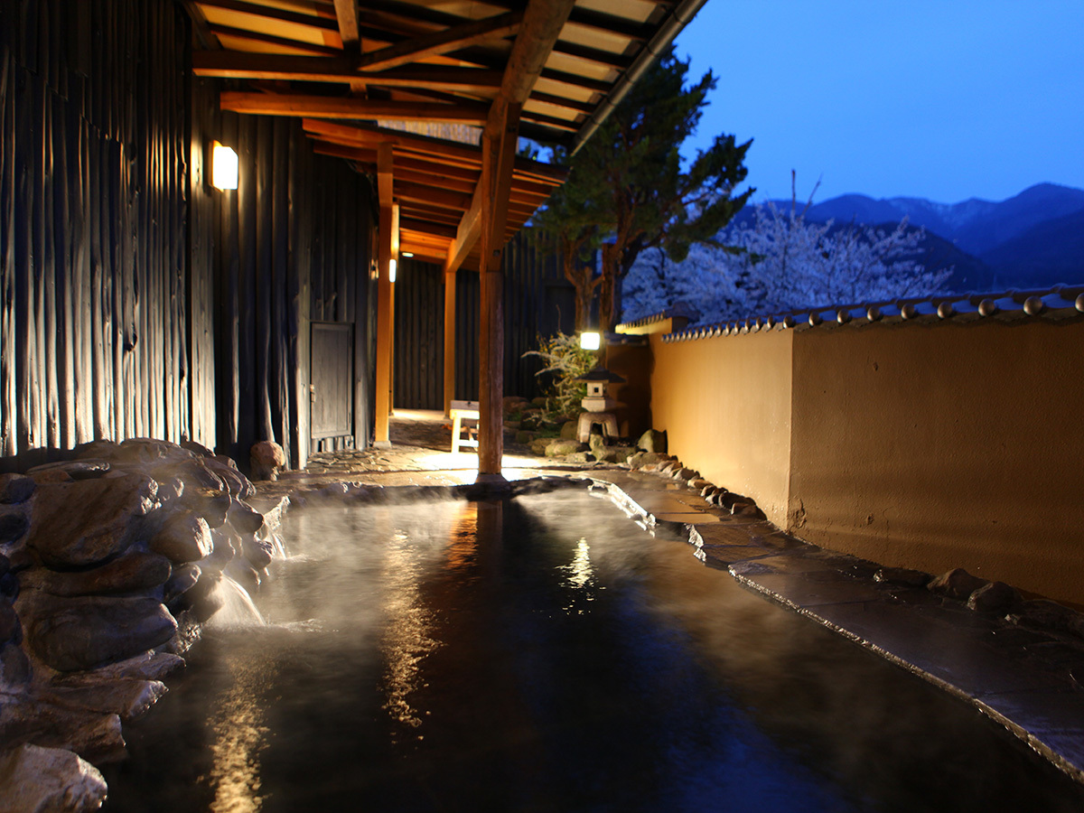 一茶のこみち美湯の宿 【各1室限定】北信五岳の眺望を独り占め露天風呂客室【夕食のみ】