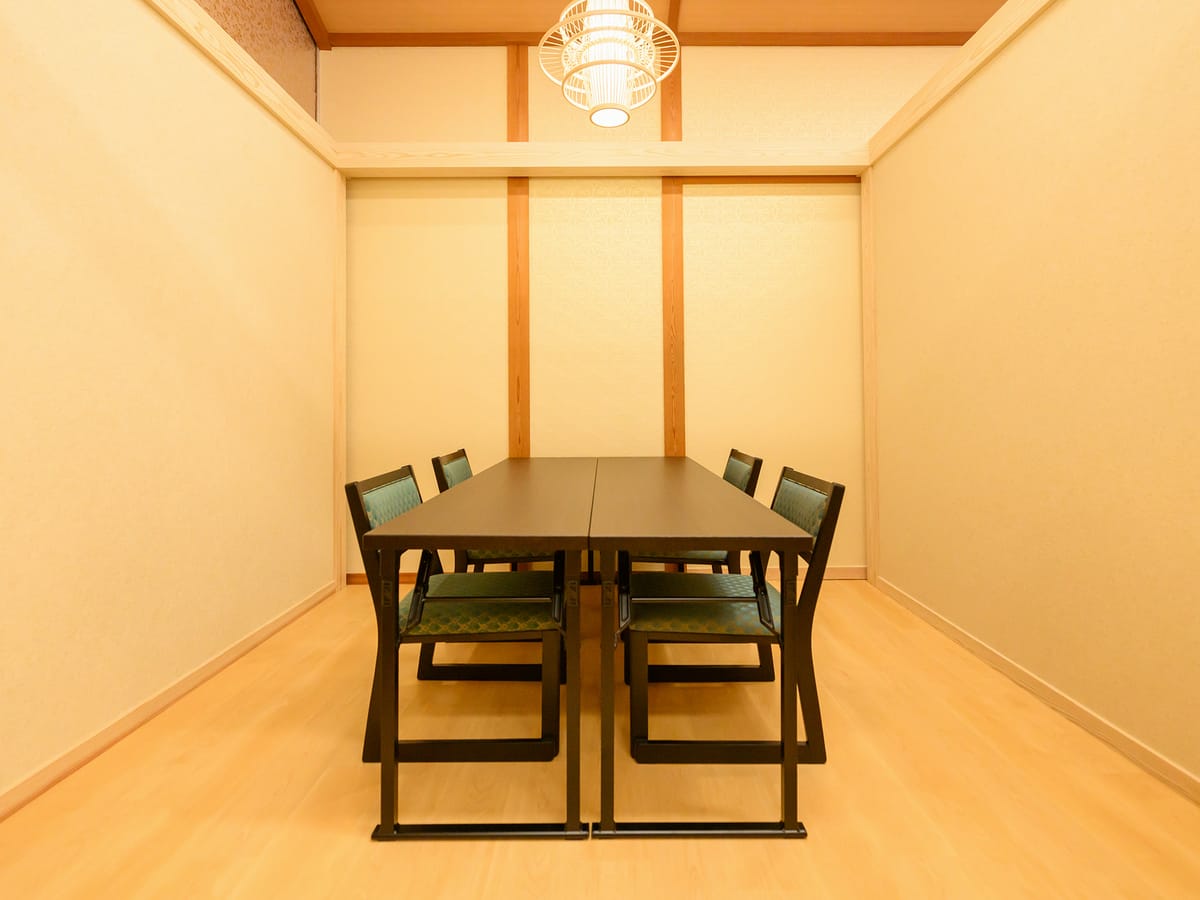 戸倉上山田温泉　美白の湯　荻原館 【信州プレミアム牛すき焼きコース】最上級信州牛A５ランクサーロインを堪能＜1日８組様限定＞