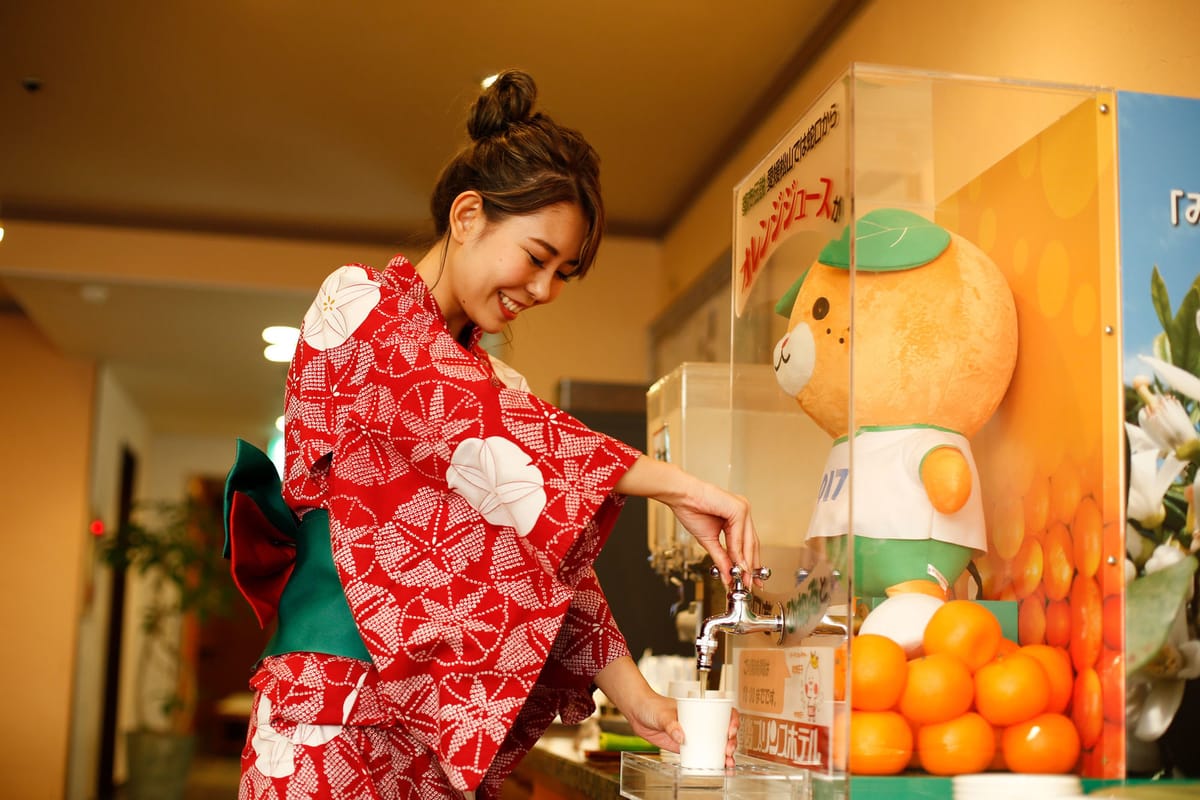 道後プリンスホテル 【中四国ベストプランニング大賞受賞】四国の味覚丸ごと堪能！鰹のタタキ×阿波尾鶏×讃岐うどん×県産真鯛