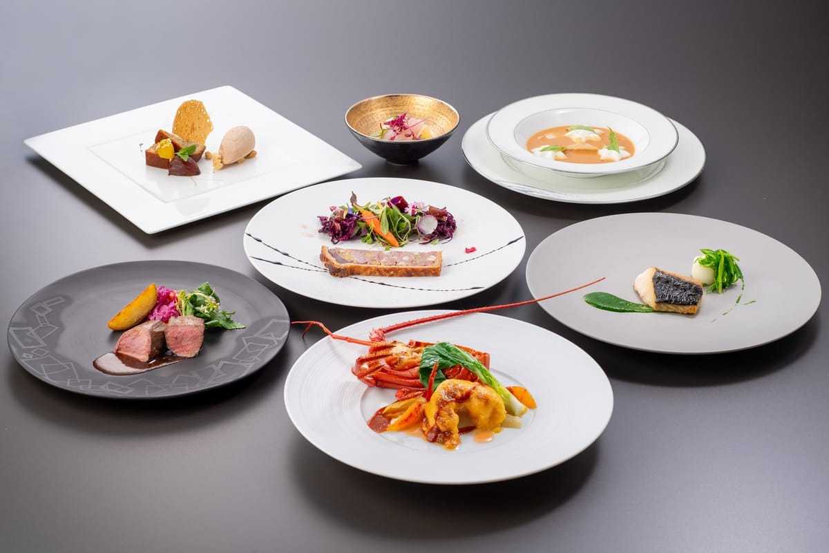 志摩観光ホテル　ザ　ベイスイート 【総料理長樋口宏江が一皿に描く海の幸フランス料理】エレガンス＜夕朝食付＞