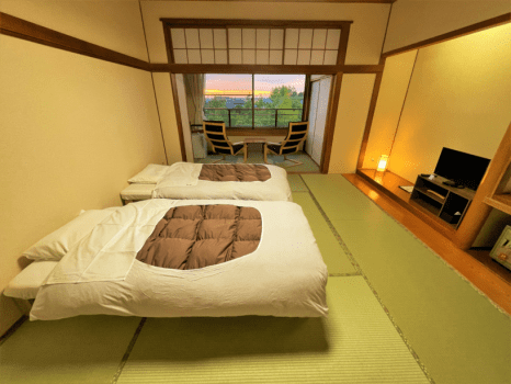 月岡温泉　ホテルひさご荘 桐ベッド和室10畳（37平米）