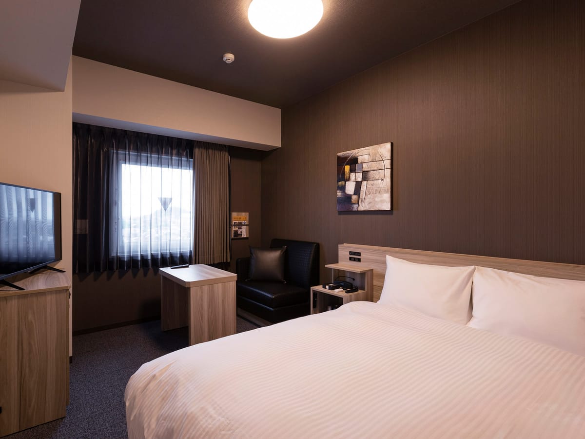 ホテルルートイン観音寺 □禁煙□ ダブルルーム