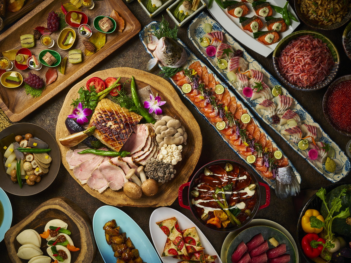 ホテルニューアカオ 【1泊2食付きビュッフェプラン】潮騒をBGMに温泉と地域の旬の味覚を味わう!