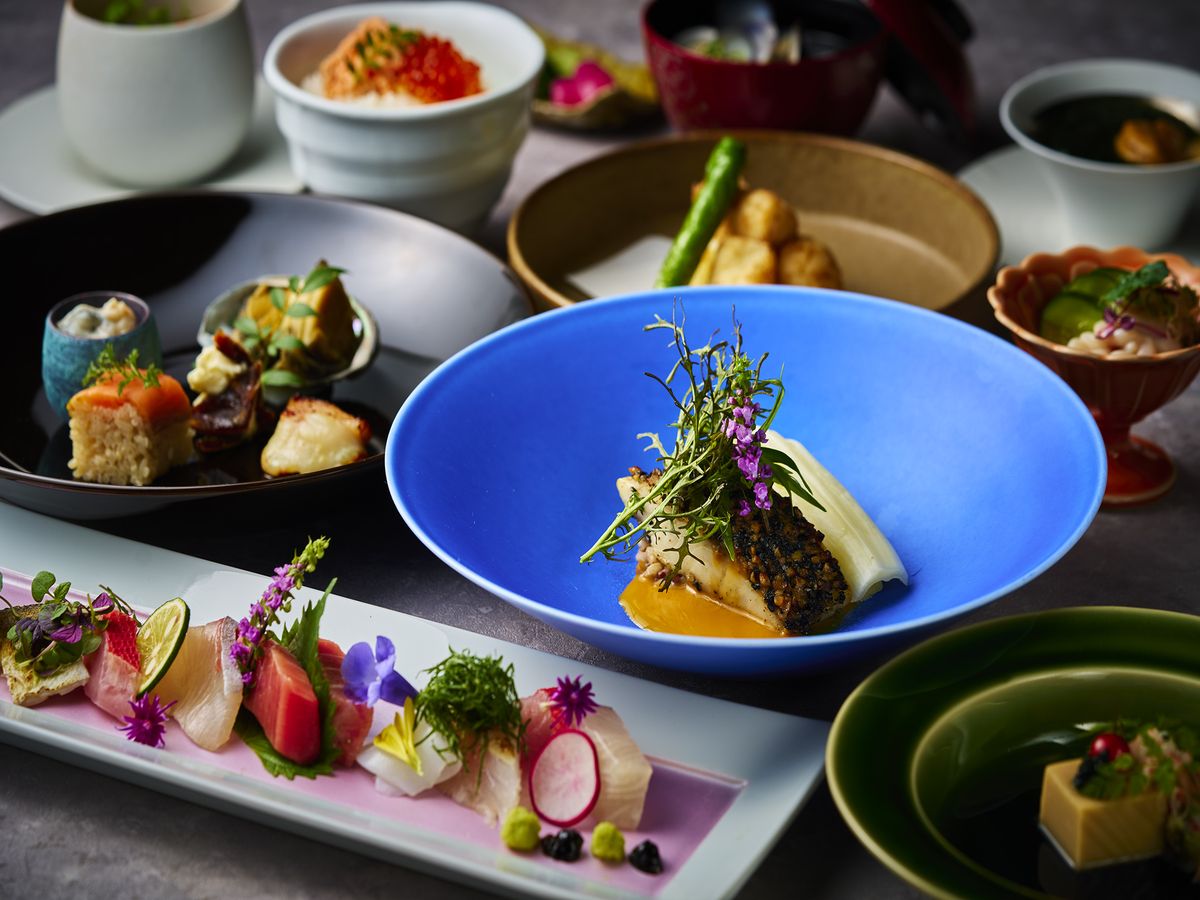 ホテルニューアカオ 【デラックス/和食】近海鮮魚など旬の和食コース。全室オーシャンビュー